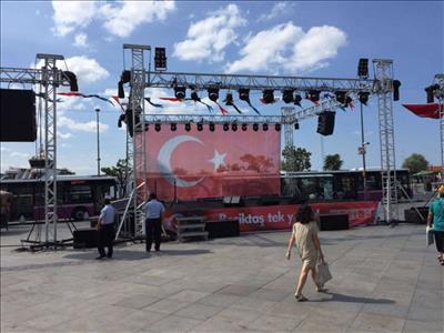 Demokrasi Nöbeti Beşiktaş Meydanı