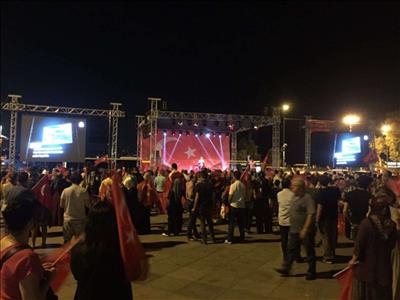 Demokrasi Nöbeti Beşiktaş Meydanı